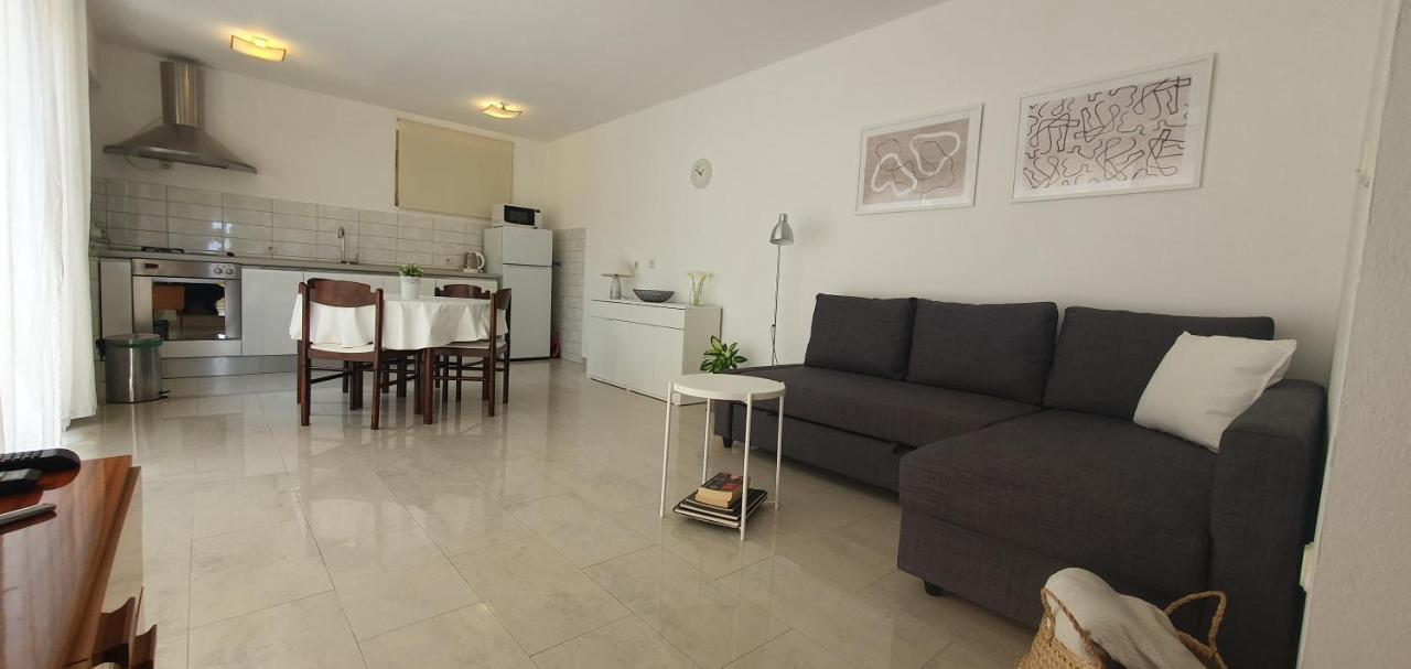 Apartment Brgacelj Kali